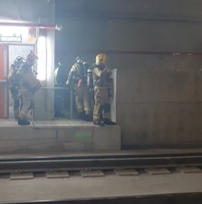 Efectivos de Emergencias en el túnel del soterrami