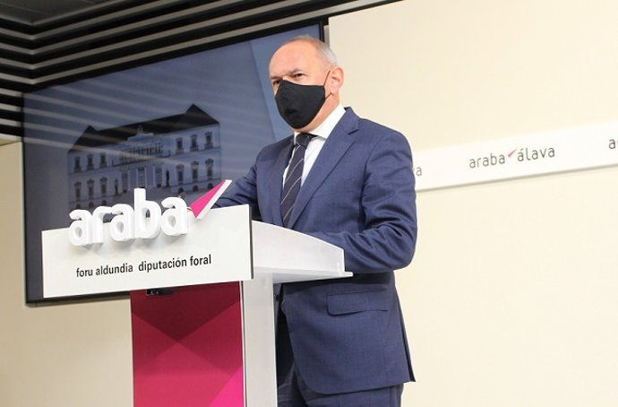 Archivo - El diputado general de Álava, Ramiro González