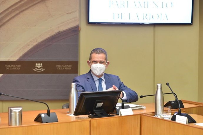 El consejero de Hacienda, Celso González