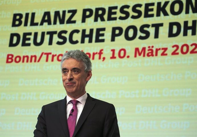 Archivo - 10 March 2020, North Rhine-Westphalia, Troisdorf: Frank Appel, Chairman of the Board of Management of Deutsche Post, attends the annual press conference of Deutsche Post. Photo: Oliver Berg/dpa