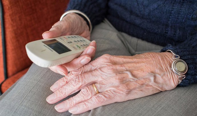 Archivo - Cvirus.- Valdepeñas garantiza la atención de los Servicios Sociales a colectivos vulnerables vía teléfono y email