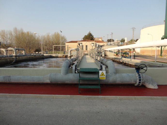 Archivo - Imagen de una planta de tratamiento de aguas residuales