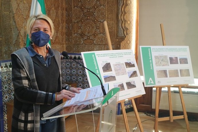 Archivo - La delegada de Fomento en Almería presenta las obras de emergencia en las carreteras de Partaloa y Alhabia