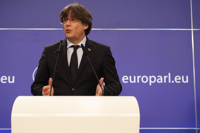 09 March 2021, Belgium, Brussels: Former President of Spain's Catalan regional government Carles Puigdemont speaks during a press conference after attending a plenary session of the European Parliament, during which the EU Parliament has suspended his i