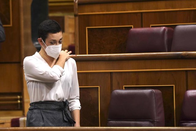 Archivo - La diputada de En Comú Podem Aina Vidal, durante una sesión plenaria en el Congreso de los Diputados.