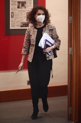 La ministra portavoz  y de Hacienda, María Jesús Montero, a su llegada a una rueda de prensa posterior al Consejo de Ministros celebrado en Moncloa.