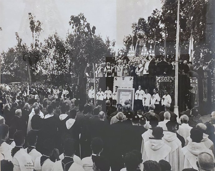 Acto de celebración de la concesión del patronazgo de la Virgen de los Desamparados como patrona de la Región Valenciana celebrado el 13 de mayo de 1961.