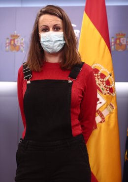 La diputada de la CUP en el Congreso, Mireia Vehí, durante una rueda de prensa posterior a una reunión de la Junta de Portavoces en el Congreso de los Diputados, en Madrid (España), a 23 de febrero de 2021. En la rueda, Esquerra Republicana (ERC), Bildu