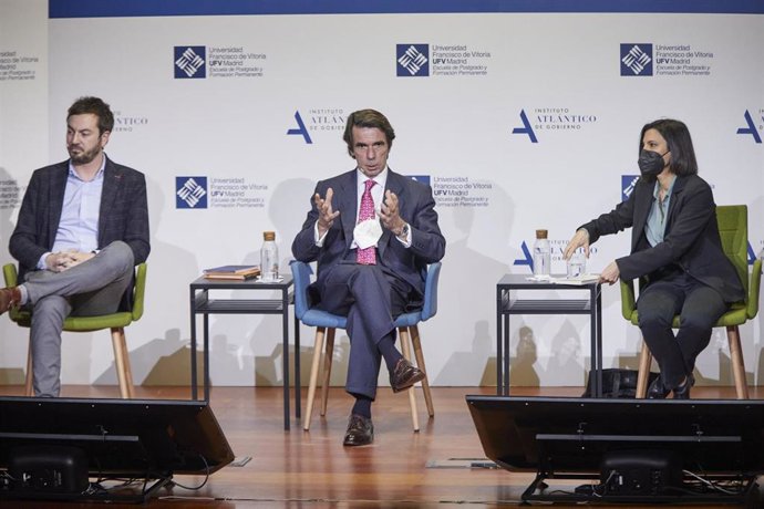 El expresidente del Gobierno José María Aznar mantiene un diálogo en la  segunda sesión de España, Constitución, Libertad. 1996-2004 en el  Aula de Liderazgo IADG-UFV  en la Universidad Francisco de Vitoria, en Madrid (España), a 9 de marzo de 2021.