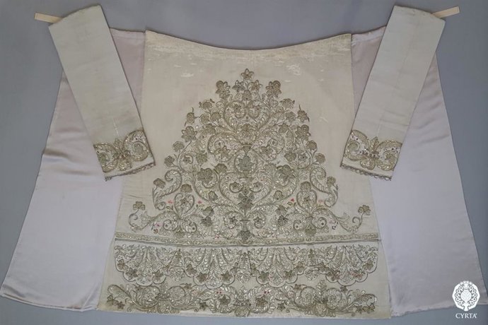 Saya de Gitanillo de Triana, de la Hermandad de Los Gitanos de Sevilla, restaurada por la empresa Cyrta.