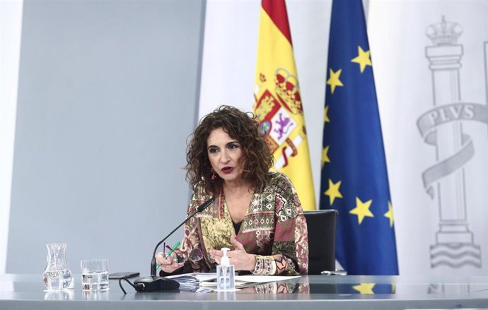 La ministra de Hacienda y portavoz del Gobierno, María Jesús Montero, durante la rueda de prensa posterior al Consejo de Ministros, en Madrid (España), a 2 de marzo de 2021.