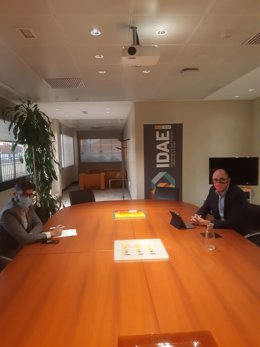 Malagrava traslada al Gobierno central el objetivo del Govern de "seguir democratizando la energía"