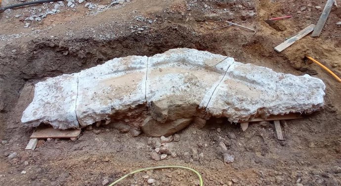 Avanzan los trabajos de conservación de la canalización extraída de la calle Eras de Calahorra