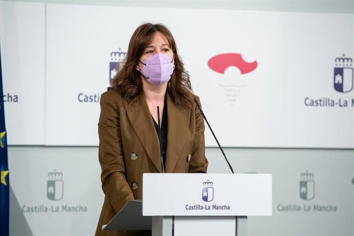 La portavoz de C-LM, Blanca Fernández, en rueda de prensa.