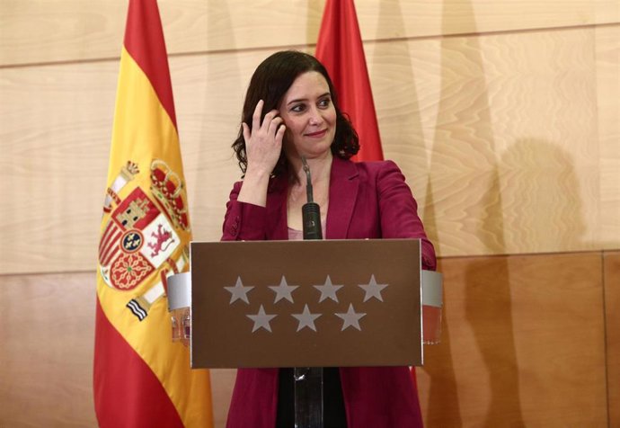 La presidenta de la Comunidad de Madrid, Isabel Díaz Ayuso, durante el acto de entrega del premio Sociedad Civil por parte de la Fundación Civismo, en Madrid (España), a 9 de marzo de 2021.