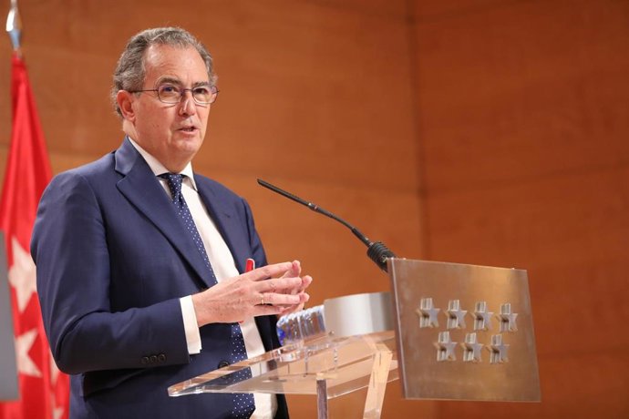 Archivo - El consejero de Educación y Juventud, Enrique Ossorio