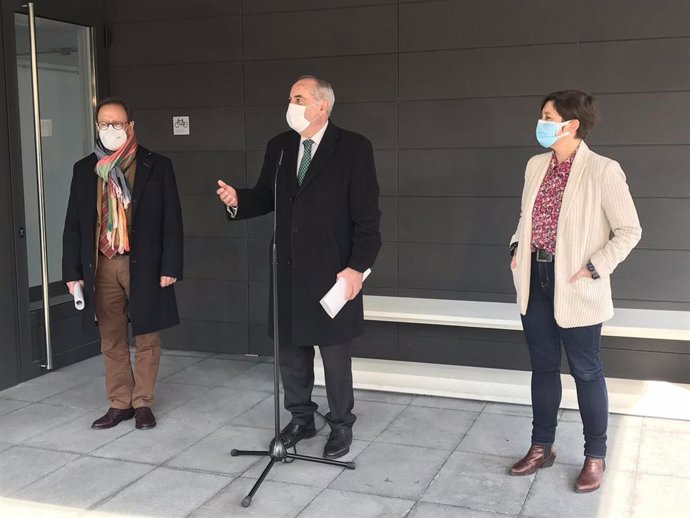 El consejero de Vivienda, Iñaki Arriola, en Errenteria (Gipuzkoa)