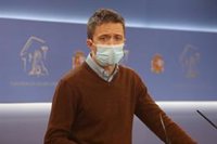 Errejón censura el adelanto electoral en Madrid: A Ayuso le importan más los votos que la salud