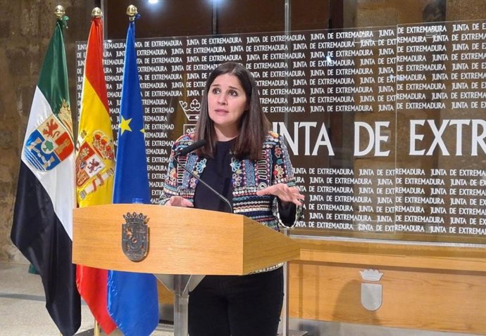 La consejera de Igualdad y portavoz de la Junta, Isabel Gil Rosiña, en rueda de prensa tras la reunión del Consejo de Gobierno