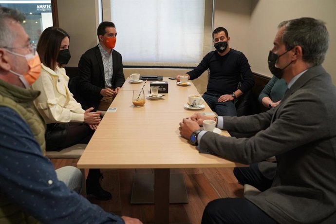 Representantes de Cs se reúnen con la Asociación de Comercio y Servicios de Alcañiz, el Centro Comercial Abierto y la Asociación Teruel Empresarios Turísticos