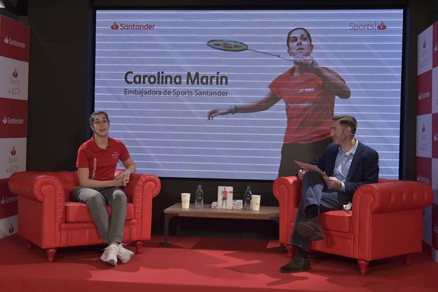 Carolina Marín durante una charla Santander Talks de Banco Santander