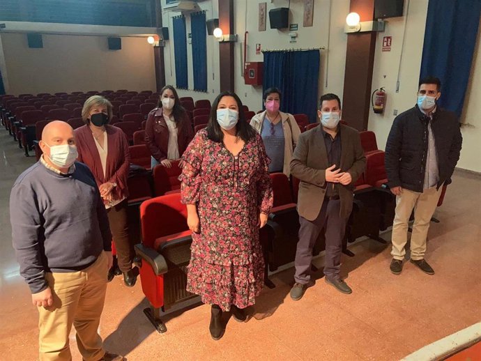 La delegada de Asistencia Económica con los Municipios y Mancomunidades de la Diputación de Córdoba, Dolores Amo, en su visita a Peñarroya-Pueblonuevo.