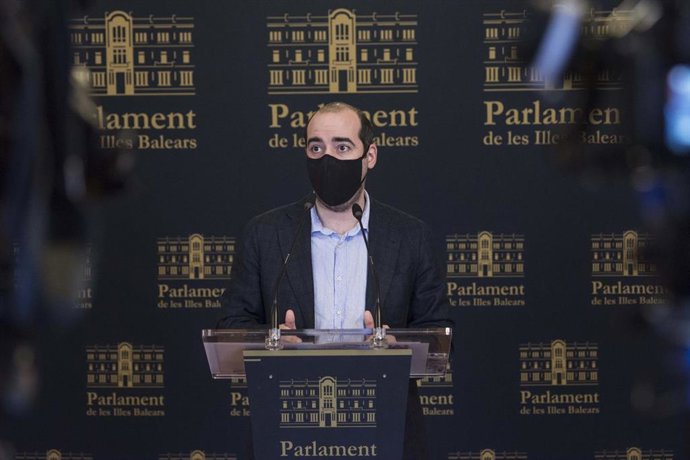 El portavoz de Unidas Podemos en el Parlament, Alejandro López.