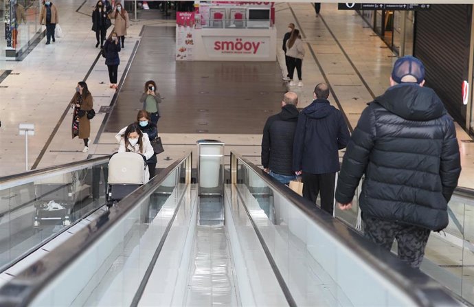 La afluencia a los centros comerciales retrocede un -43,1% en febrero por las restricciones, según ShopperTrak