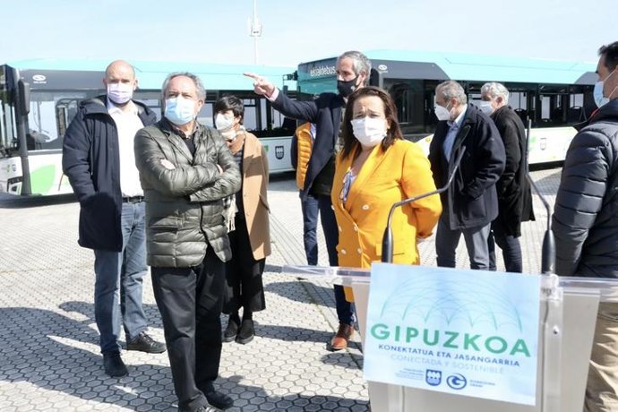 Presentación de los nuevos autobuses híbridos de Ekialdebus