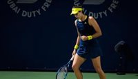 Muguruza no da opciones a Swiatek y se mete en cuartos de Dubai