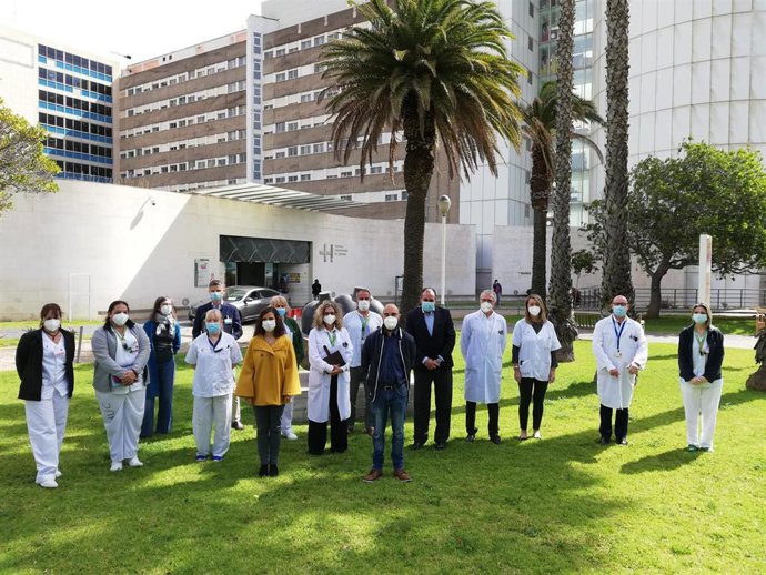 Foto de familia con motivo del trasplante renal número 3.000