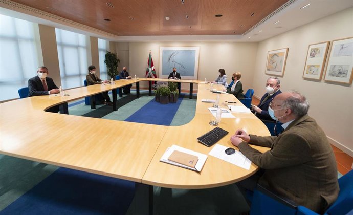 El lehendakari, Iñigo Urkullu, ha presidido en Vitoria la primera reunión del Consejo Rector del Programa Berpiztu