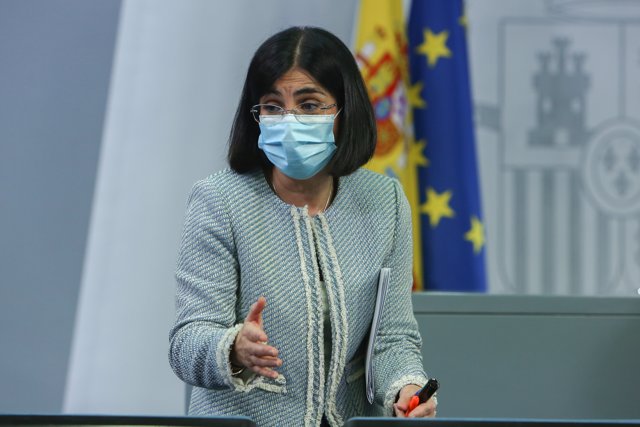 La ministra de Sanidad, Carolina Darias, tras ofrecer una rueda de prensa tras la reunión del Consejo Interterritorial de Salud, en Madrid, a 10 de marzo de 2021. 