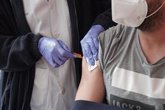 Foto: Sanidad aclara que los vacunados no tendrán "ninguna ventaja" para poder viajar entre CCAA en Semana Santa