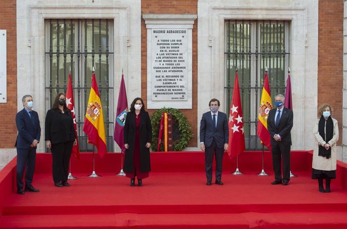 Homenaje en la Puerta del Sol a las 192 personas que perdieron la vida y a los más de 1.000 heridos a causa de los atentados del 11-M