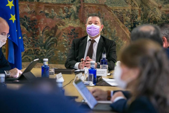 El Jefe Del Ejecutivo De Castilla-La Mancha, Emiliano García-Page, Preside Un Consejo De Gobierno Extraordinario Que Se Ha Celebrado De Manera Telemática