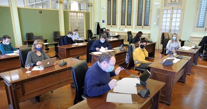 Comisión de Turismo y Trabajo del Parlament balear.