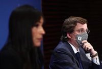 Almeida y Villacís se erigen como "refugio" para los madrileños y reiteran que el Gobierno municipal acabará el mandato