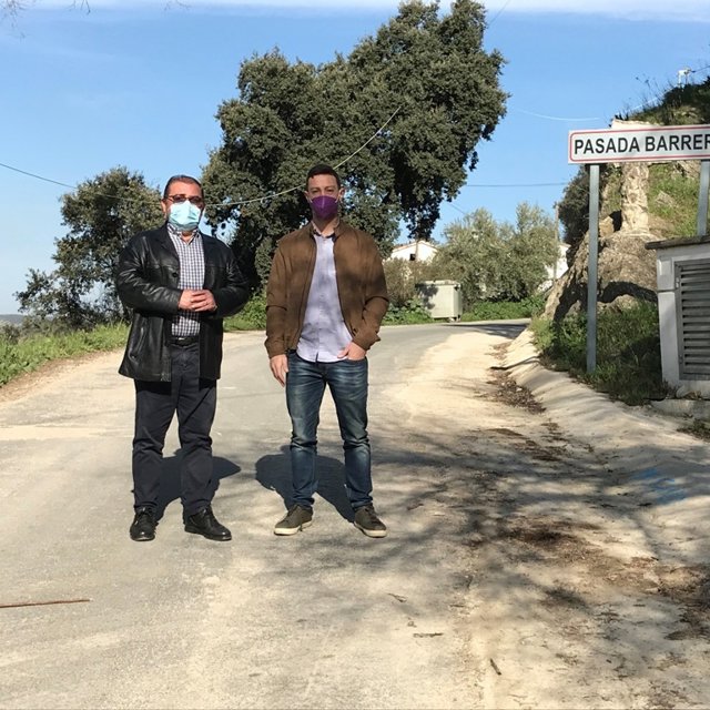 Visita a la carretera JA-8105.