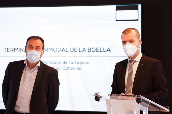 El president del Port de Tarragona, Josep M. Cruset, i el representant executiu de Combi Terminal Catalonia, Antoni Tor.