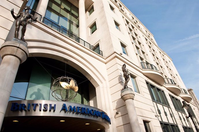 Archivo - Oficinas centrales de British AMerican Tobacco en Londres (Reino Unido).