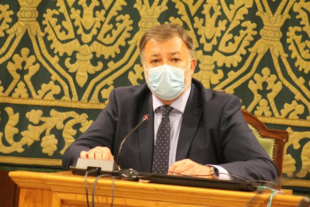 Archivo - Foto de archivo del alcalde de Cuenca, Darío Dolz.