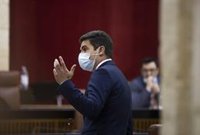 Cs niega "adoctrinamiento a niños" en Andalucía y reprocha a Vox estrategias para "alentar el miedo y el racismo"