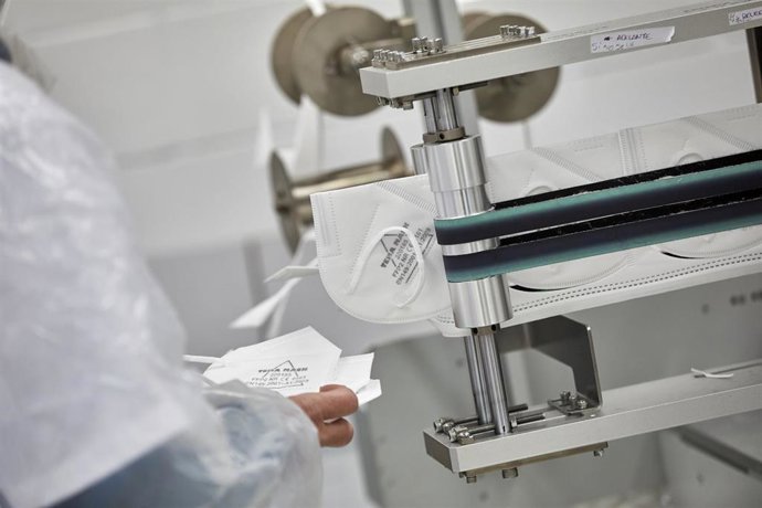 Fabricación de mascarillas FFP2.