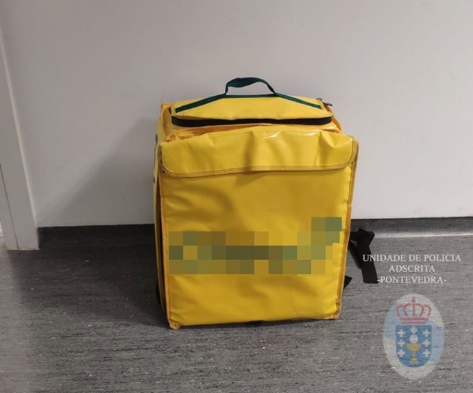 La mochila quedó almacenada en las dependencias de la Policía Autonómica de Pontevedra