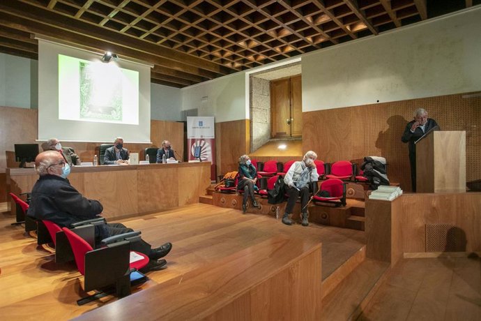 Fotos Xunta /Cultura /Presentación Da Obra Xlii Cadernos Ramón Piñeiro. Dentro De Nós Mesmo E A Rente Ou Ao Redor