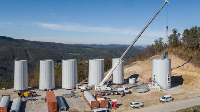 Archivo - Parque eólico 