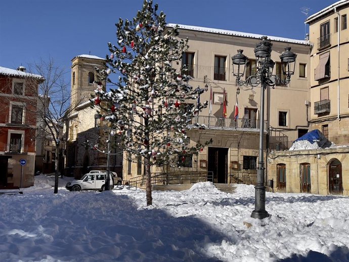Archivo - Ambiente nevado durante la ola de frío en Molina de Aragón, Guadalajara, Castilla-La Mancha (España), a 13 de enero de 2021. La ola de frío tras la gran nevada provocada por la borrasca Filomena sigue dejando temperaturas "extremadamente frí