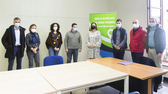 11:00 Horas. Paseo Barón De Adzaneta, 8, Ramales De La Victoriala Consejera De Economía Y Hacienda, María Sánchez, Visita El Punto De Información De Proyectos Europeos  Situado En El Gal Asón-Agüera-Trasmiera.12 De Marzo 2021Fotografía: Silvia Bouzo
