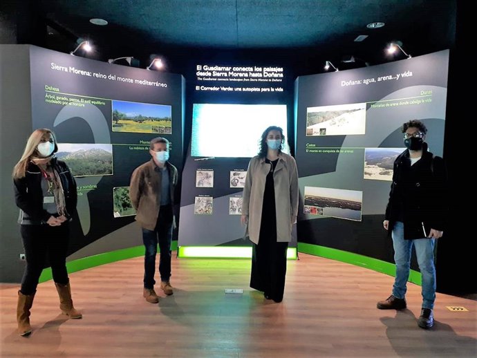 Medios especializados participan en la Ruta del arroz de la provincia